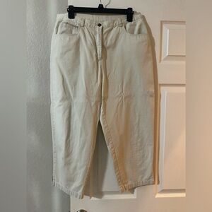 Cream colored capris with pockets